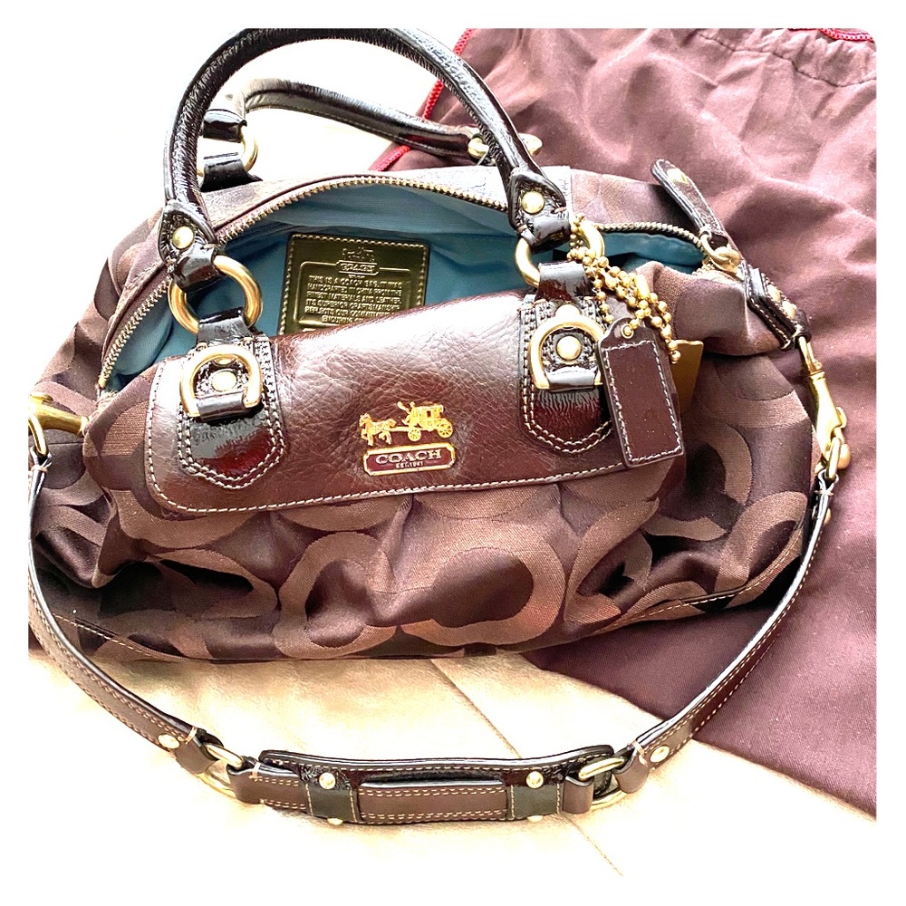 Beautiful Coach versatile handbag!
